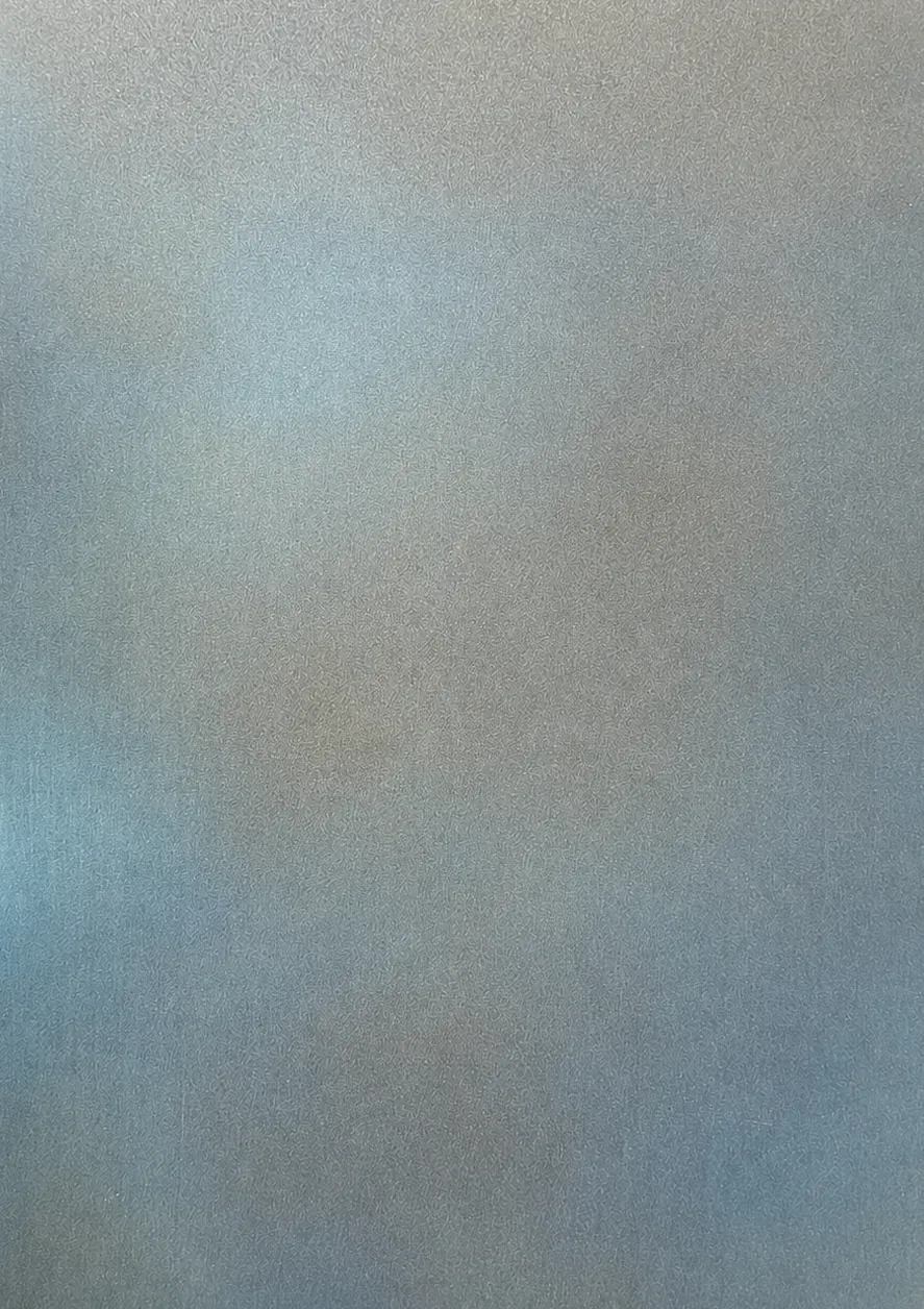 Campione della finitura Cloudy Blue su ottone, a risoluzione piena